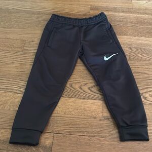 Boys size 3 Nike drifit pants